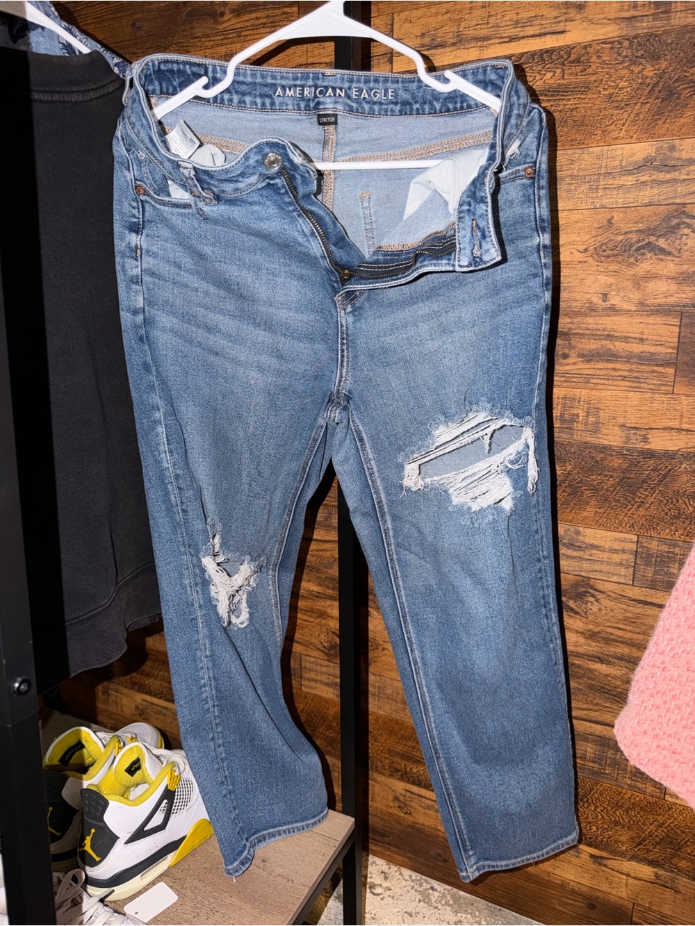 American Eagle Outfitters Light Blue Distressed Boyfriend Jeans
